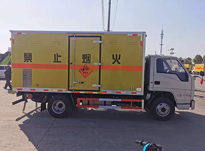 固始爆破器材运输车